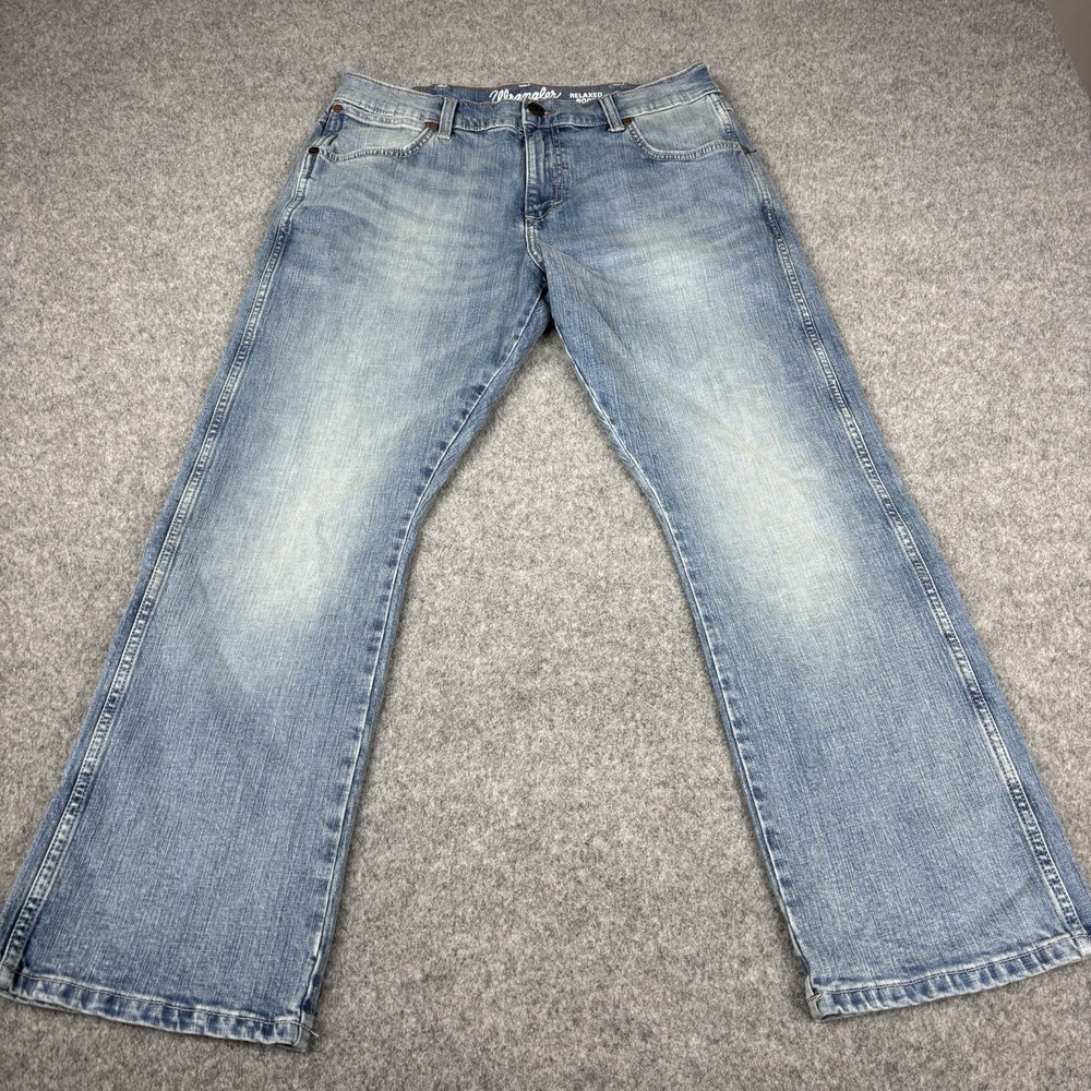 Wrangler Retro Jeans Mens 32x30 Relaxed Boot Medium‎ Wash Western Cowboy Denim